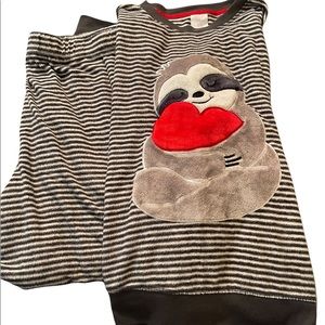 Pajama Set long sleeve. Super soft.